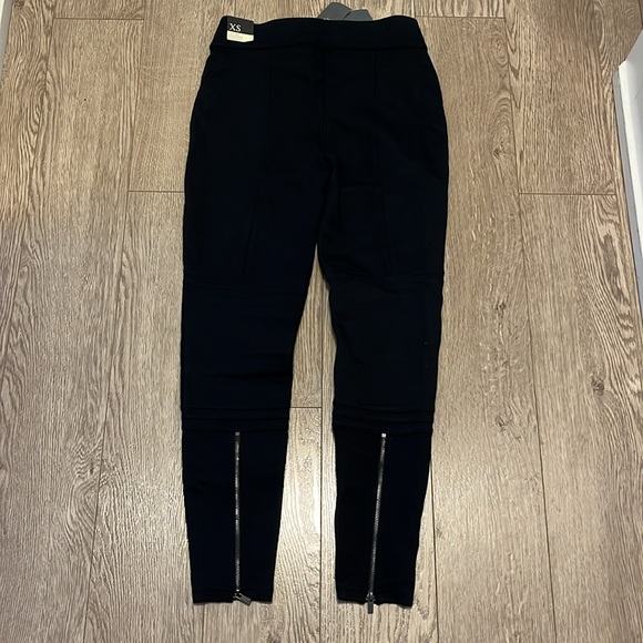 BNWT Abercrombie & Fitch women’s XS pants. - Picture 4 of 5